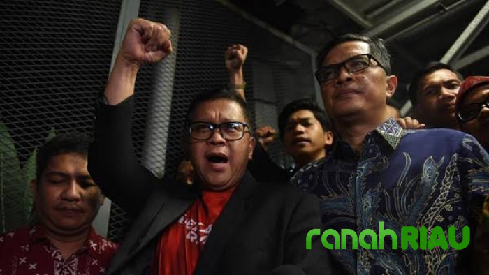 Hasto bebas Berkat Amnesti, Lambaikan tangan tanpa Rompi